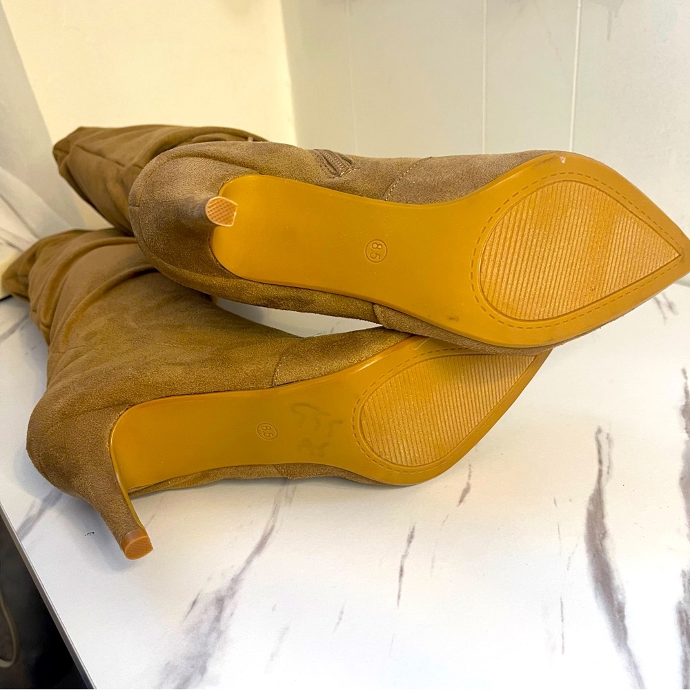 Bellini Stilettos Tan Faux Suede Ruched Knee-High Boots Size 8.5M - Picture 7 of 11